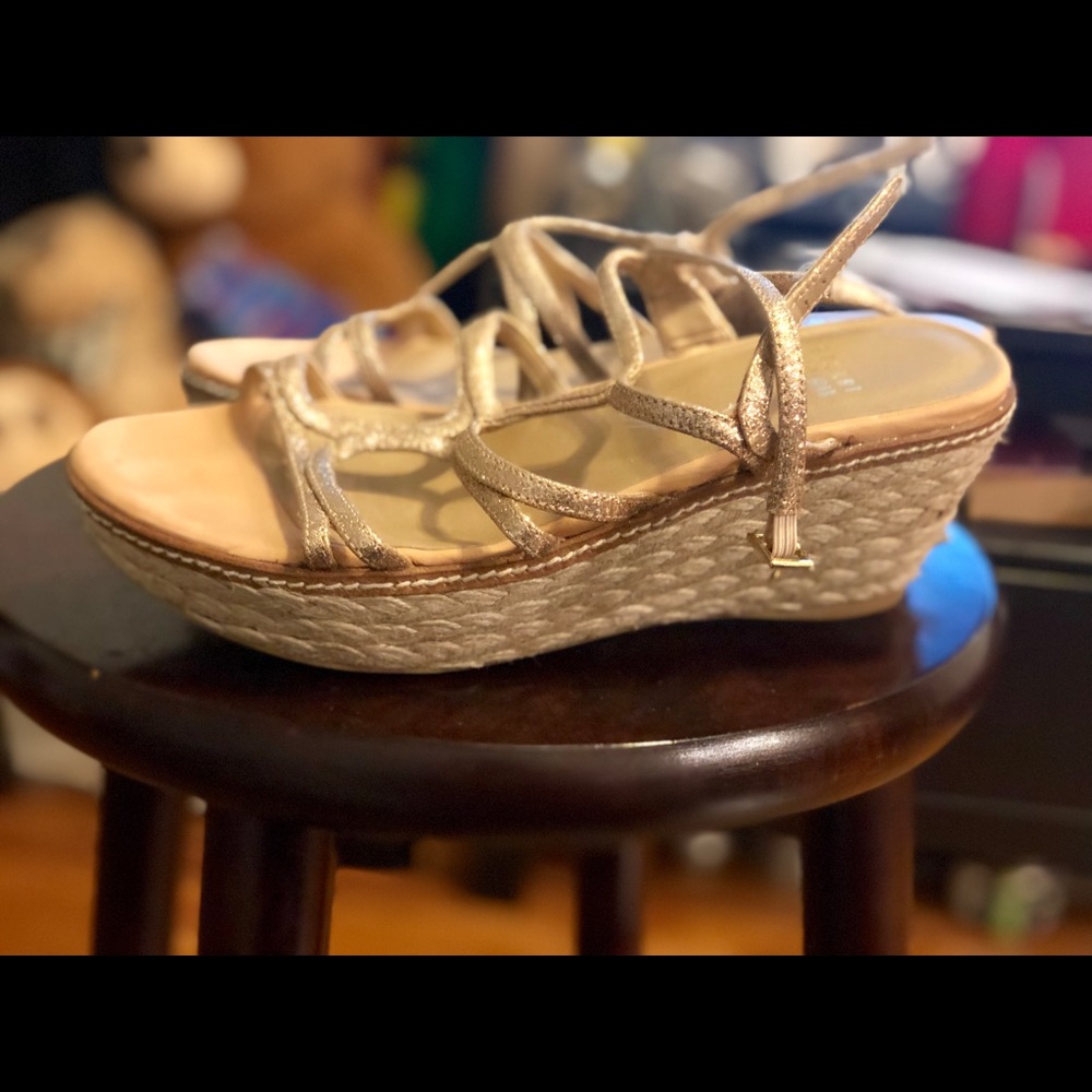 Wedges shoes